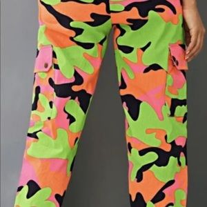 NEON CAMO PRINT POCKET SIDE UTILITY PANTS